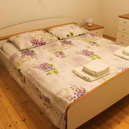 Natasa Medvinjak Apartment *